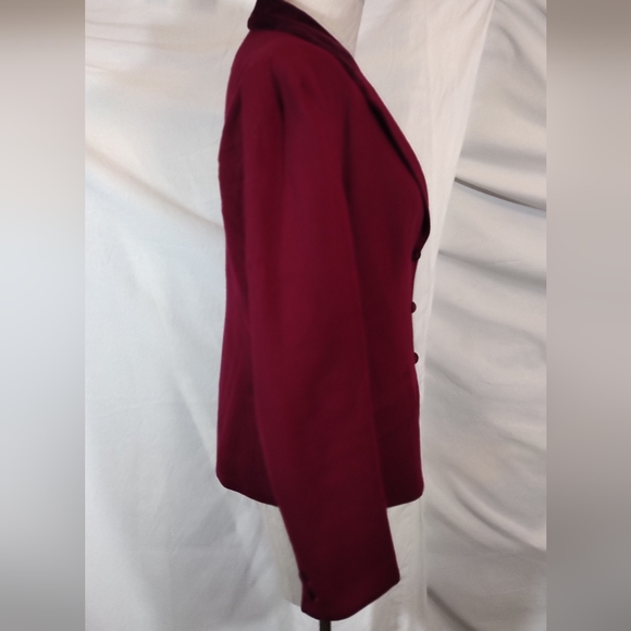 Chaus Vintage, Wool Blazer women jacket, burgundy red bttnUop, velour, collar,12 - Picture 4 of 14